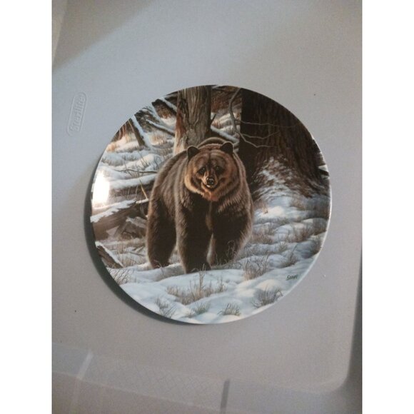 Limited Edition "The Grizzly Bear" Plate By Paul Krapf 1988 plate - Picture 2 of 4